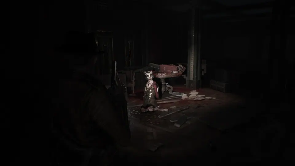 Calvin confronts a crawling enemy inside a dark room